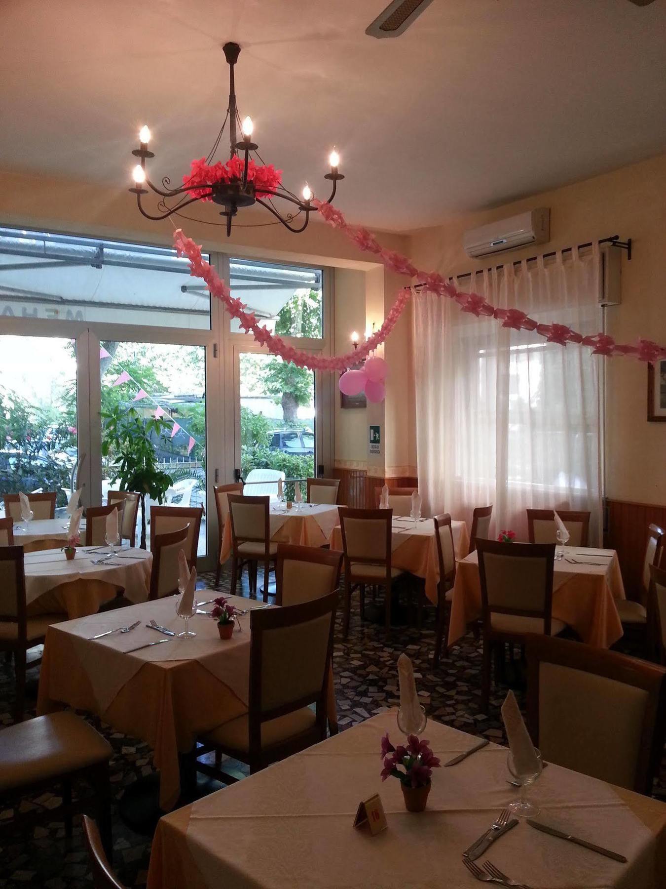 Mehari Rimini - Family Hotel Ngoại thất bức ảnh